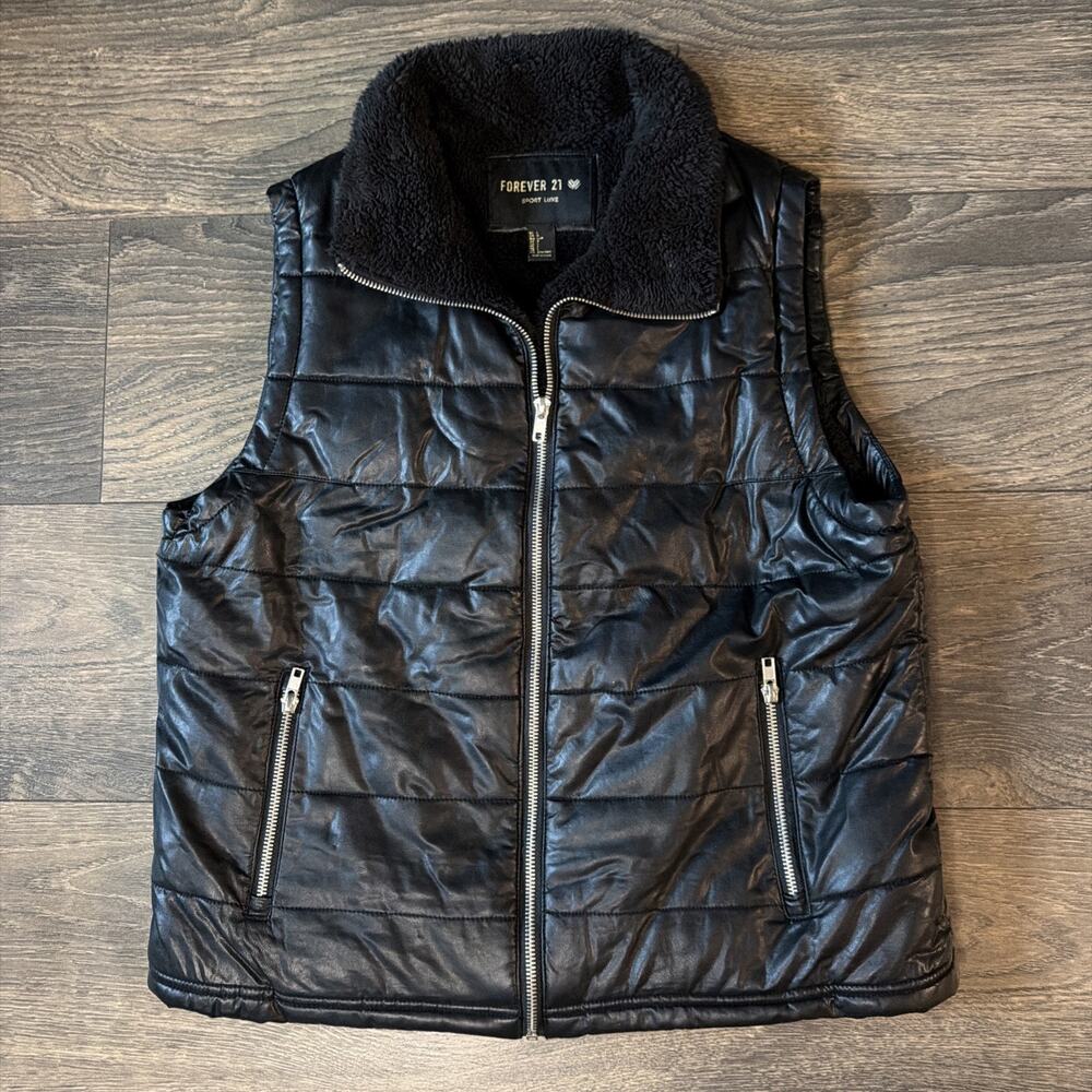 Forever 21 Sport Luxe Sz L Black Puffer Vest Sherpa Lined Glossy Y2K Streetwear